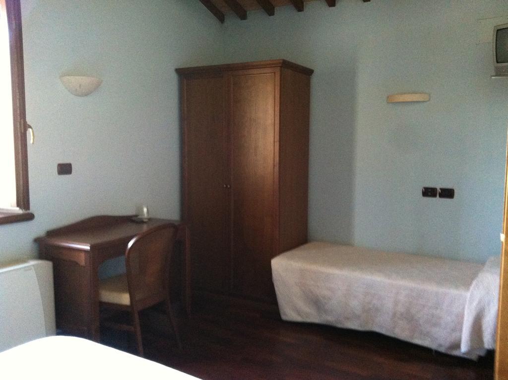 Agriturismo La Cantina Асколі-Пічено Номер фото